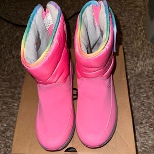 Ugg toty rainbow weather waterproof boots like new EUC